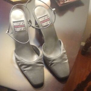 Mootsies Tootsies Classic Silver Heels